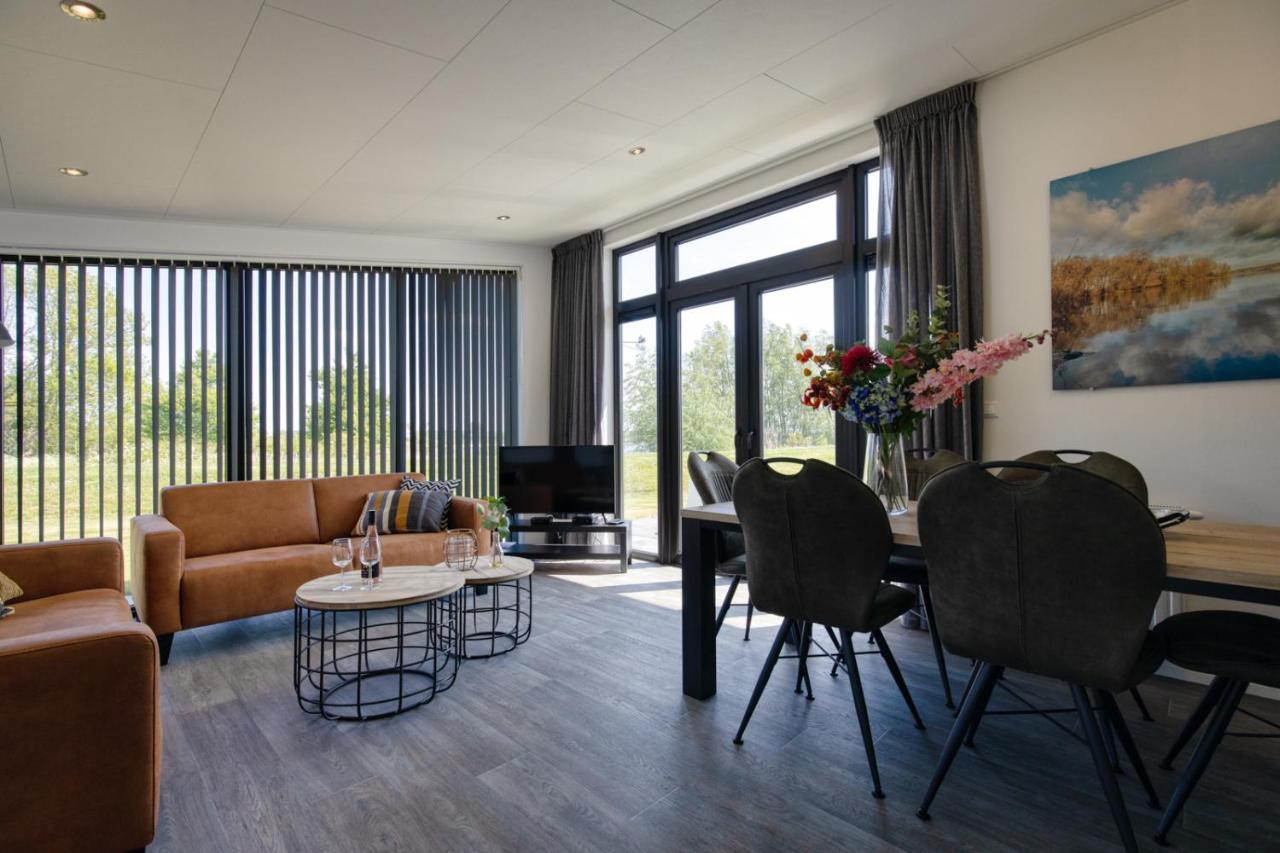 Recreatiepark Jachthaven De Veerstal Lathum - Luxe Chalet Exteriör bild